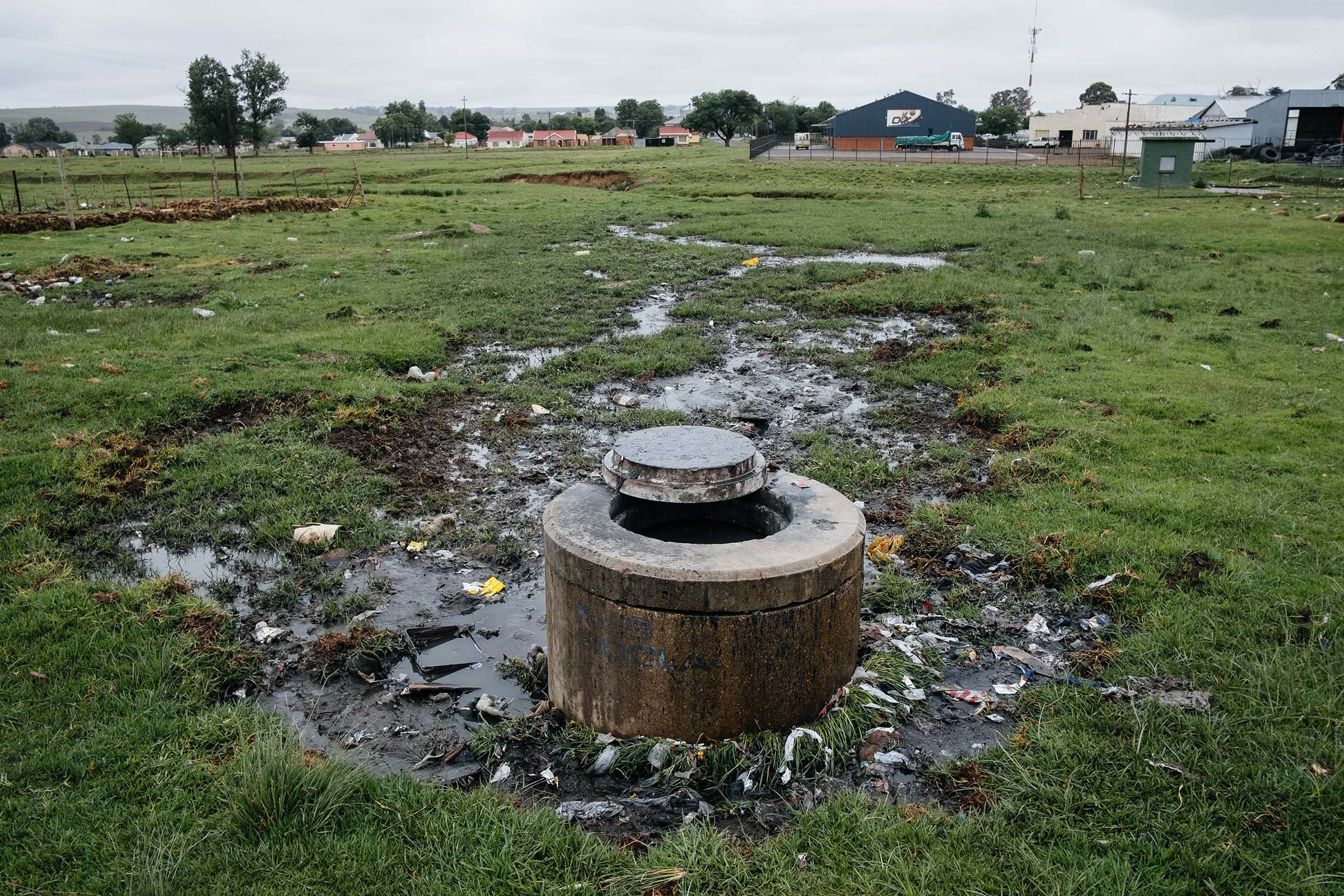 10 December 2019: Sewage overflows into the Slang River from a pipeline on the outskirts of Kowa’s Old Location township.